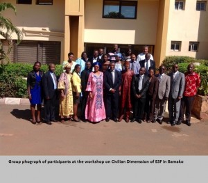 Group phograph of participants at the workshop on Civilian Dimenssion of ESF in Bamako