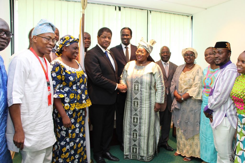 marcel-de-souza-et-mme-olutayo-bankole-dactionaid-avec-sa-delegation