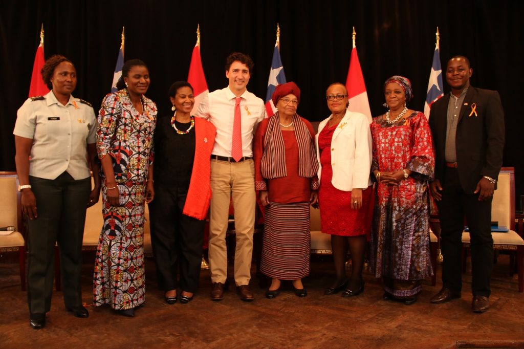 panelists-in-a-group-picture-with-pres-sirleaf-and-pm-trudeau