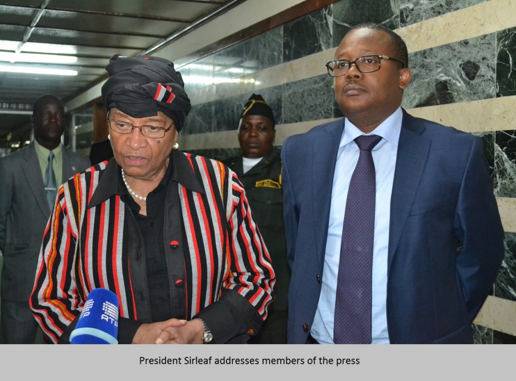 president-sirleaf-addresses-members-of-the-press